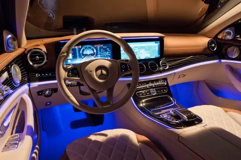 Новый Mercedes-Benz E-Class с поистине домашней атмосферой в салоне